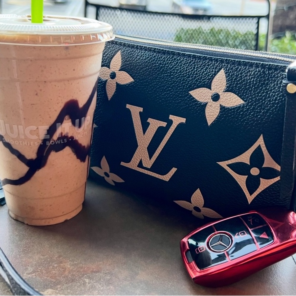 👑✅PRICE FIRM✅AUTHENTIC Louis Vuitton Bicolor Double Zip - Picture 15 of 17